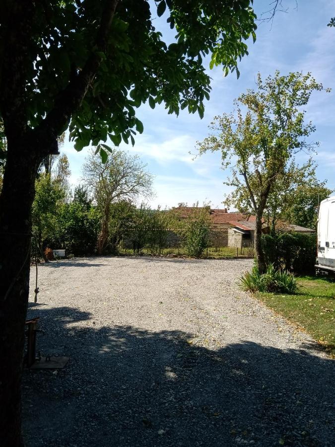 La Poste Saulgond Villa Bagian luar foto